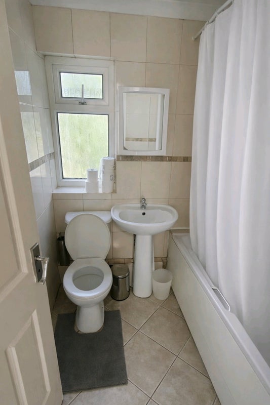 Room Longore Square in Nottingham