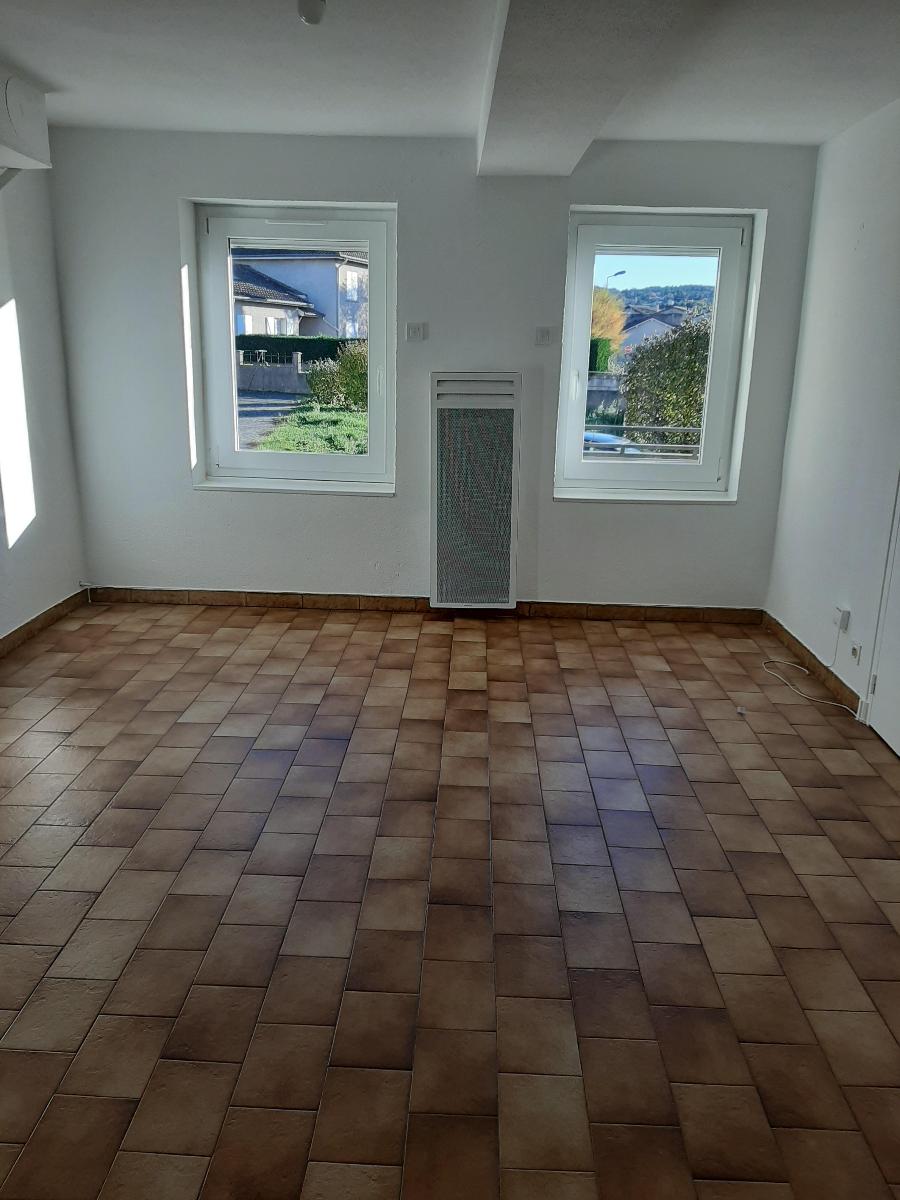 Appartement Rue de la Marque à Saint-Marcellin-en-Forez