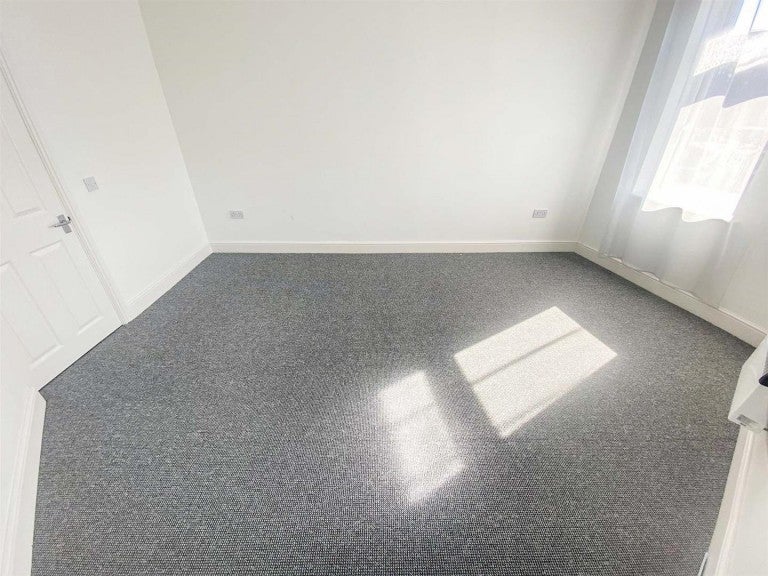 Flat Terry Road in Coventry
