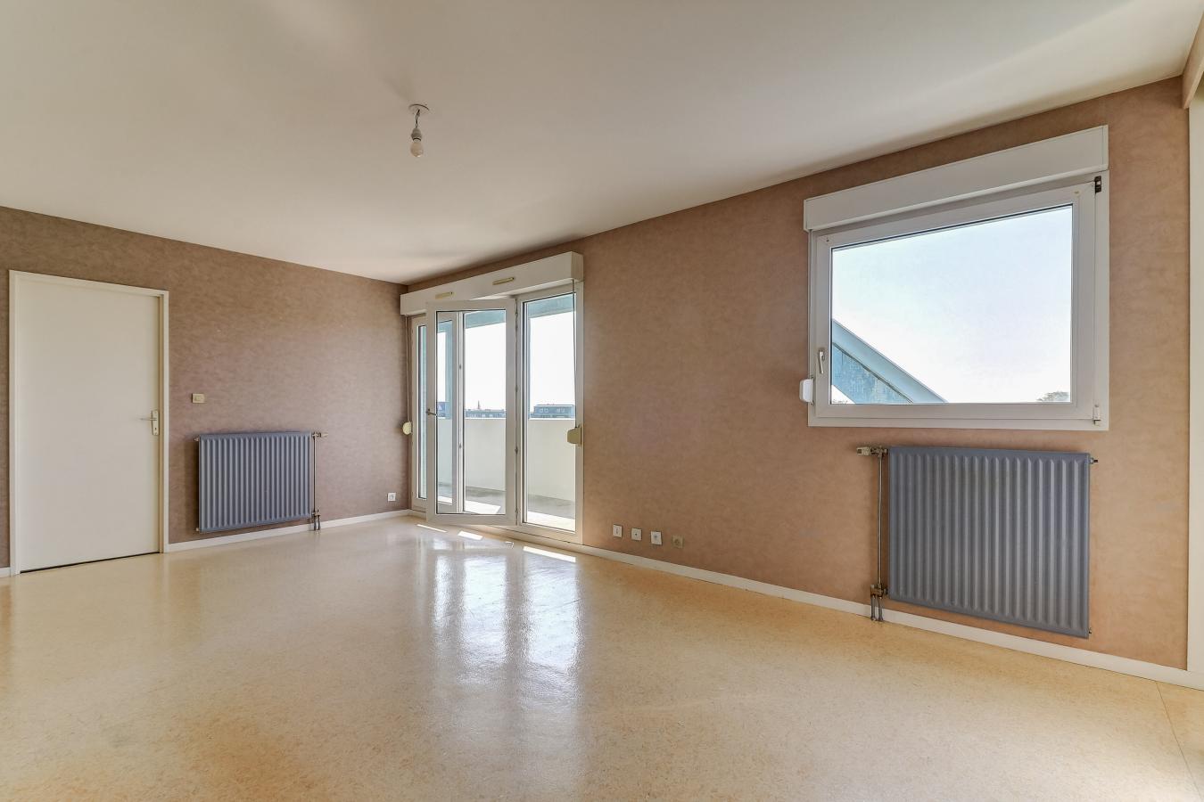 Flat Place Albert Camus in Quetigny