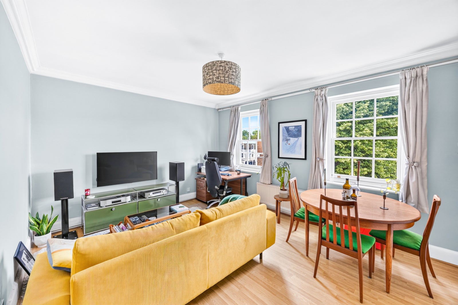 Flat John Spencer Square in Greater London