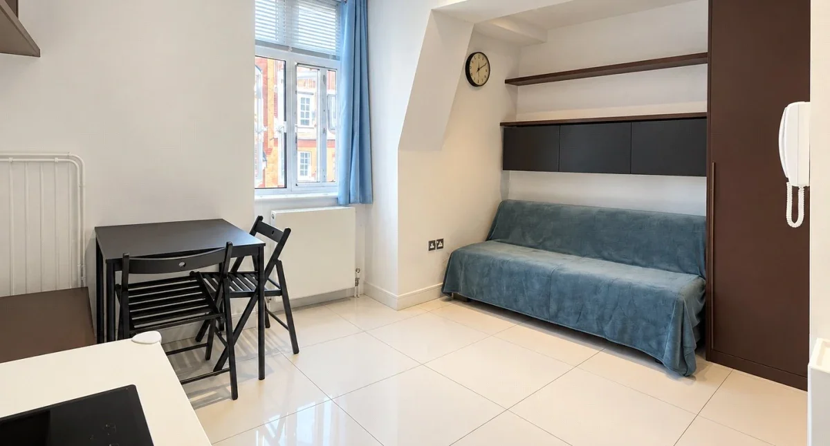 Flat Tavistock Place in Greater London
