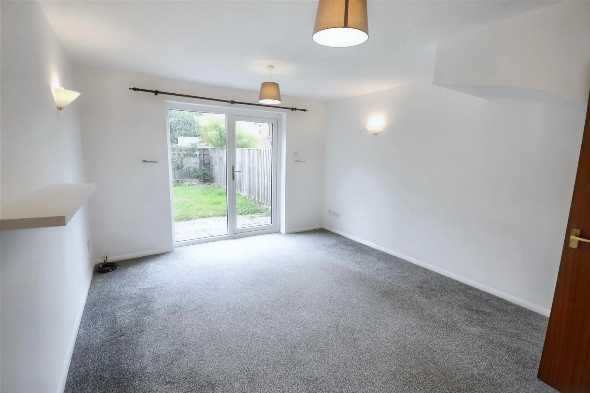 House Croydon Court in St. Julians Community