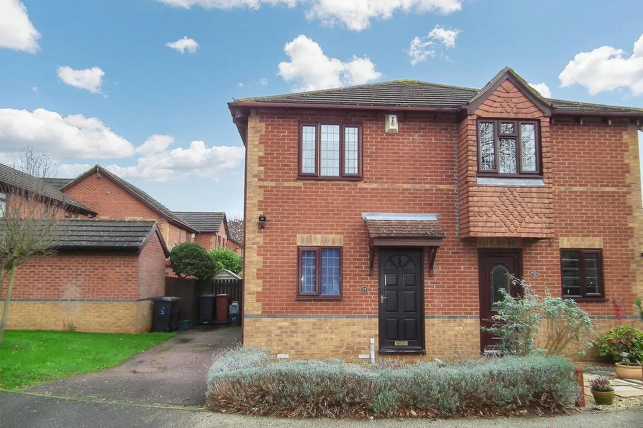 House Croydon Court in St. Julians Community