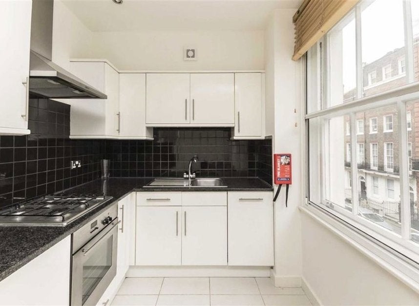 Flat Upper Berkeley Street in City of Westminster