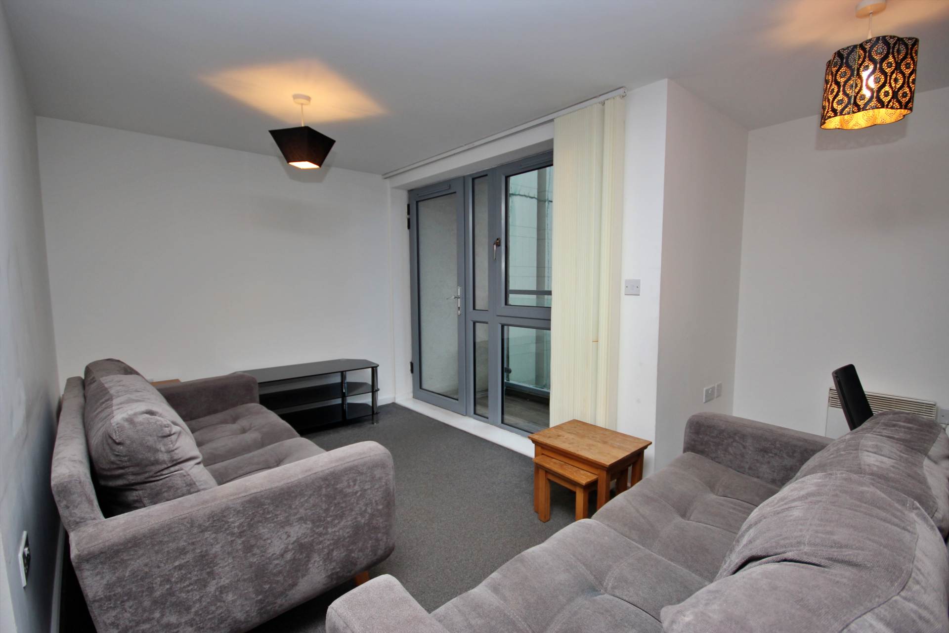 Flat Elmira Way in Salford
