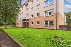 Room St Mungo Avenue in Glasgow