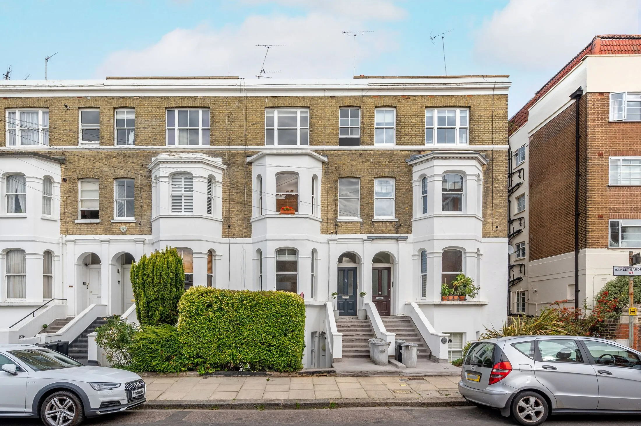 Flat Westcroft Square in Greater London
