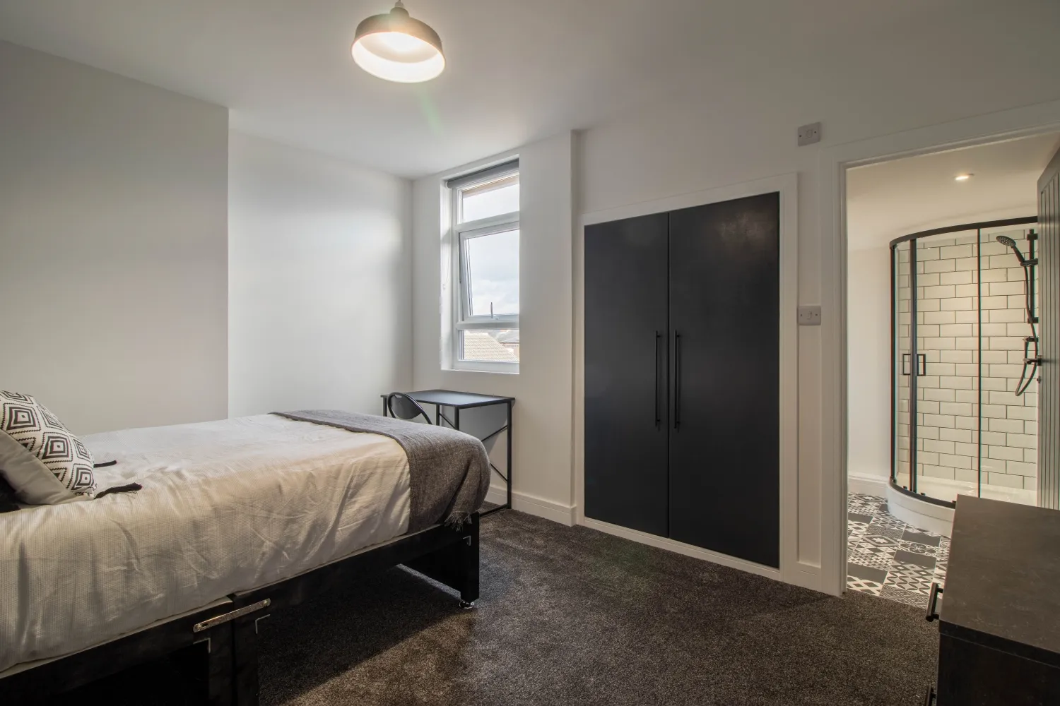 Room Chilwell Road in Nottingham