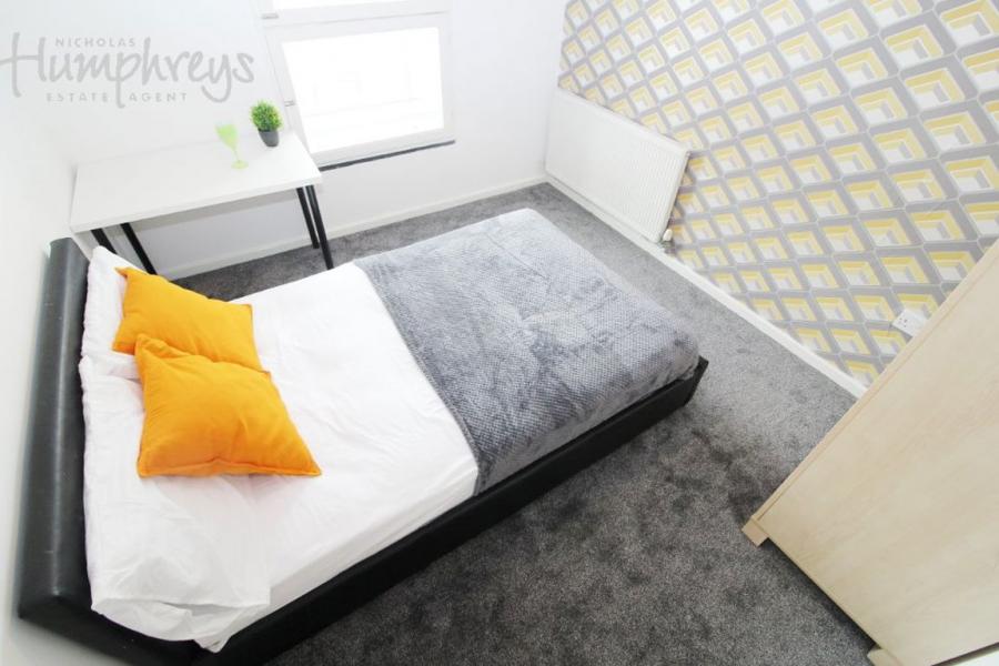 Room Glossop Road in Sheffield