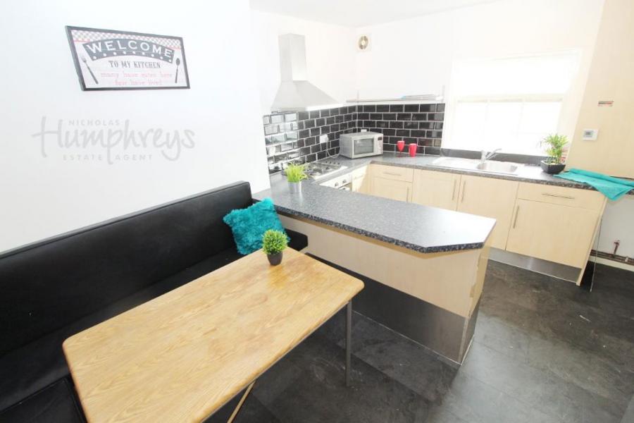 Room Glossop Road in Sheffield
