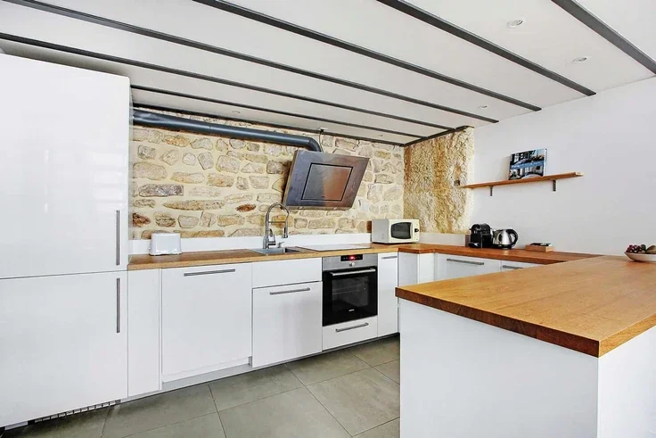 Flat Rue du Faubourg Saint-Martin in Paris