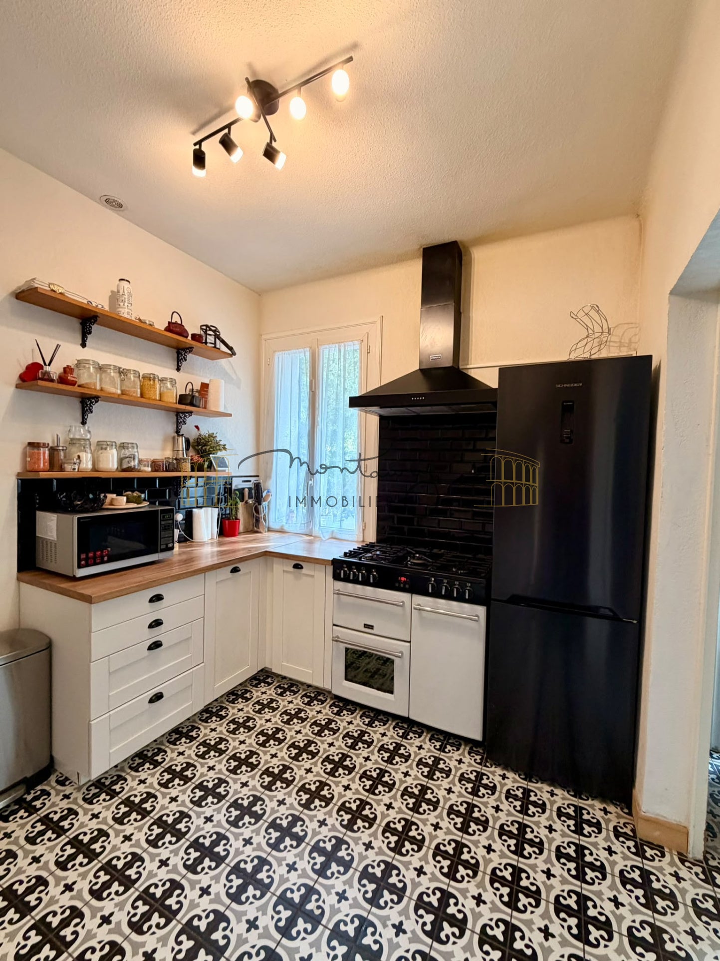 Maison Chemin de Ventabren à Nîmes
