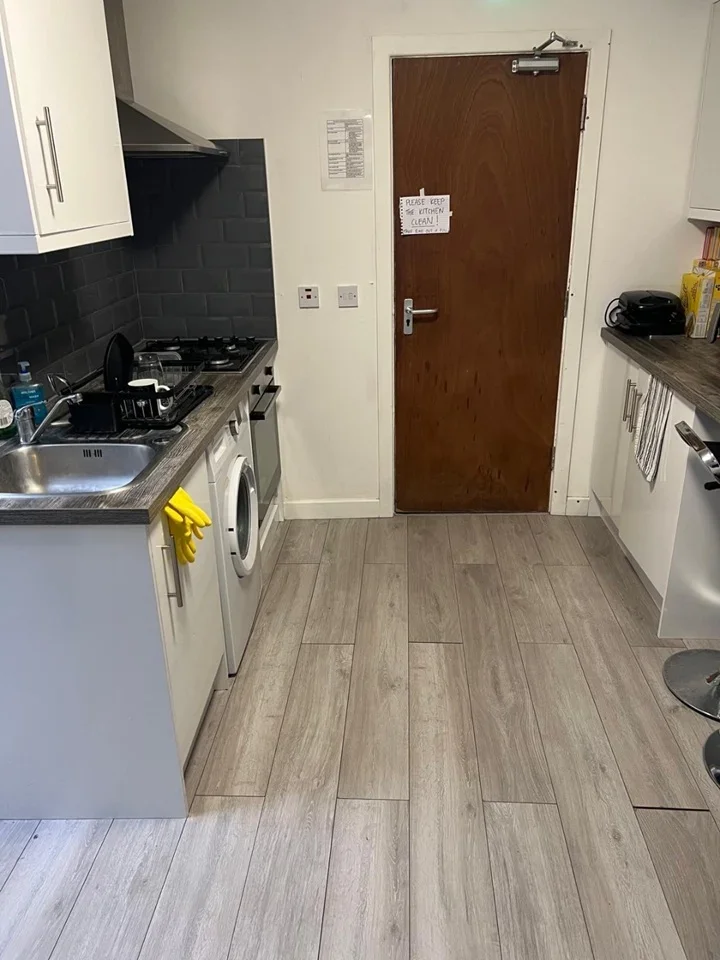 Room Bannockburn Road in Greater London