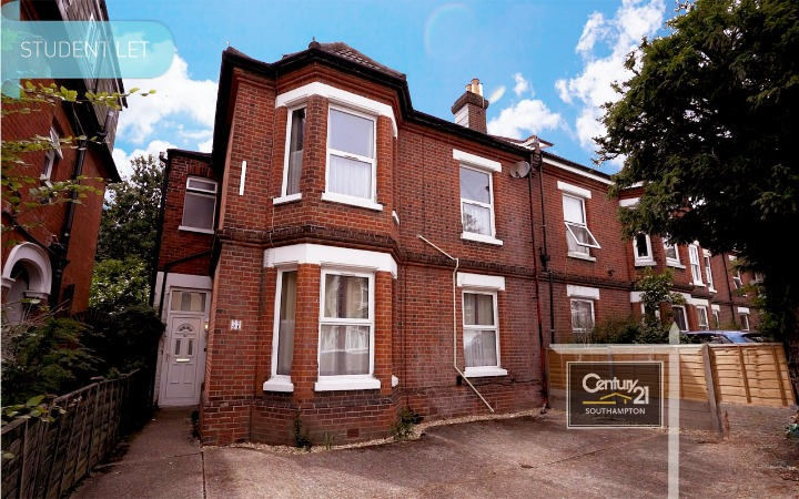 House Westridge Road in Southampton
