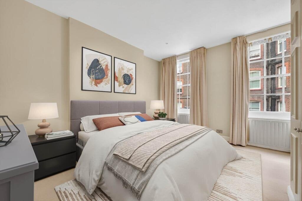 House Hesper Mews in Greater London