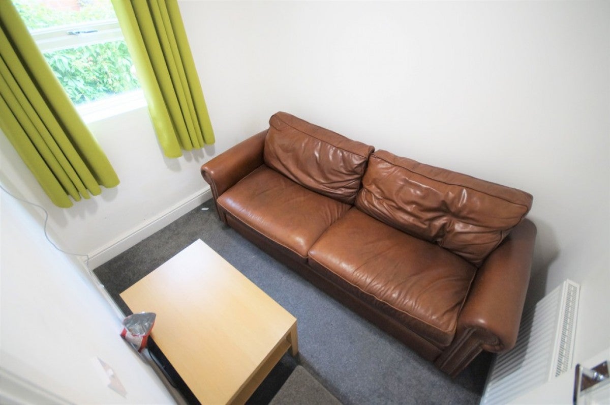 Room Clara Street in Coventry