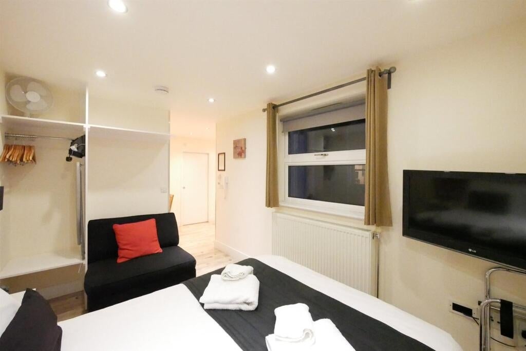 Flat Fonthill Road in Greater London