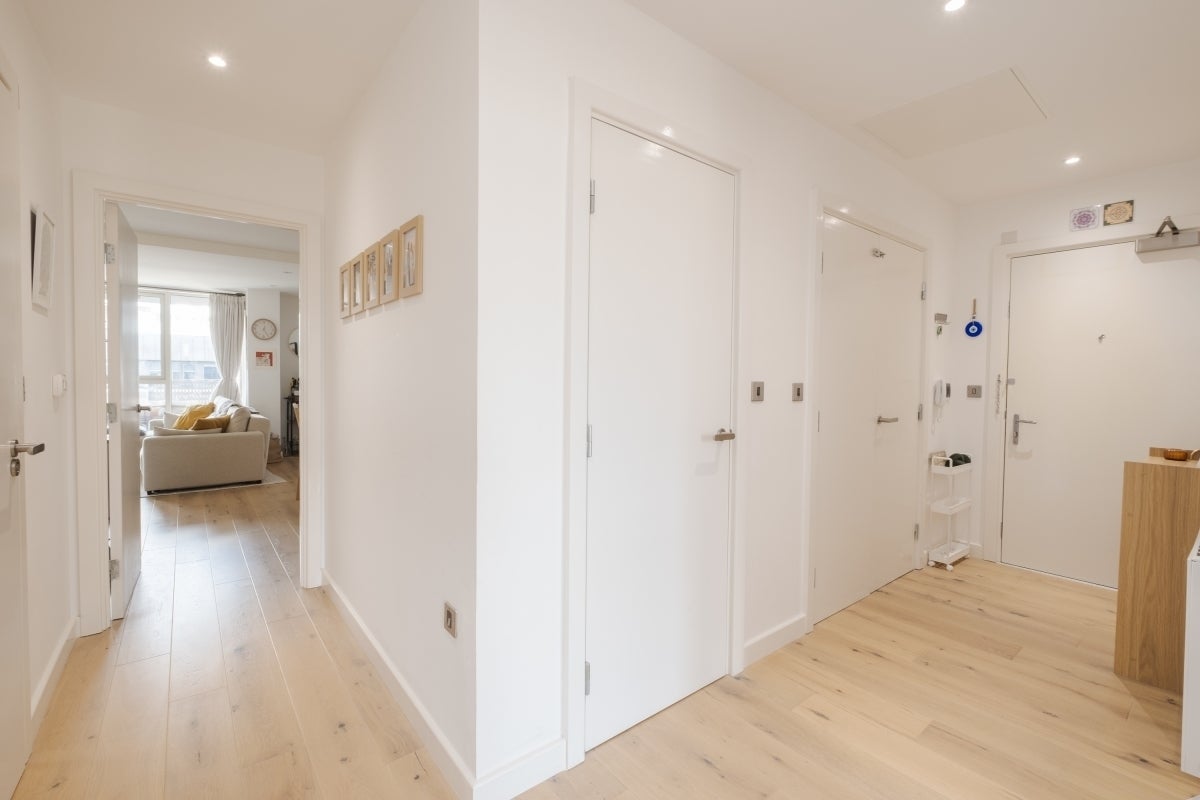 Flat Goswell Road in Greater London