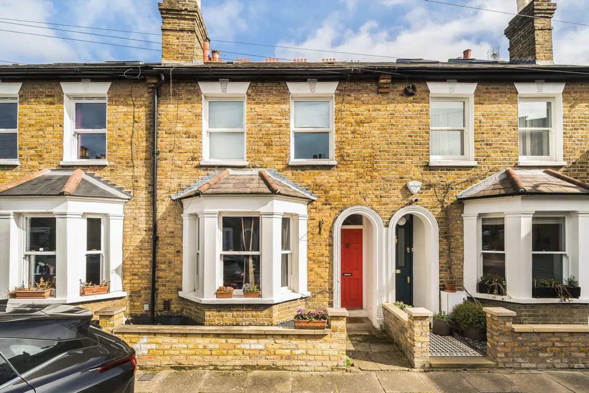 House Clairville Gardens in Greater London