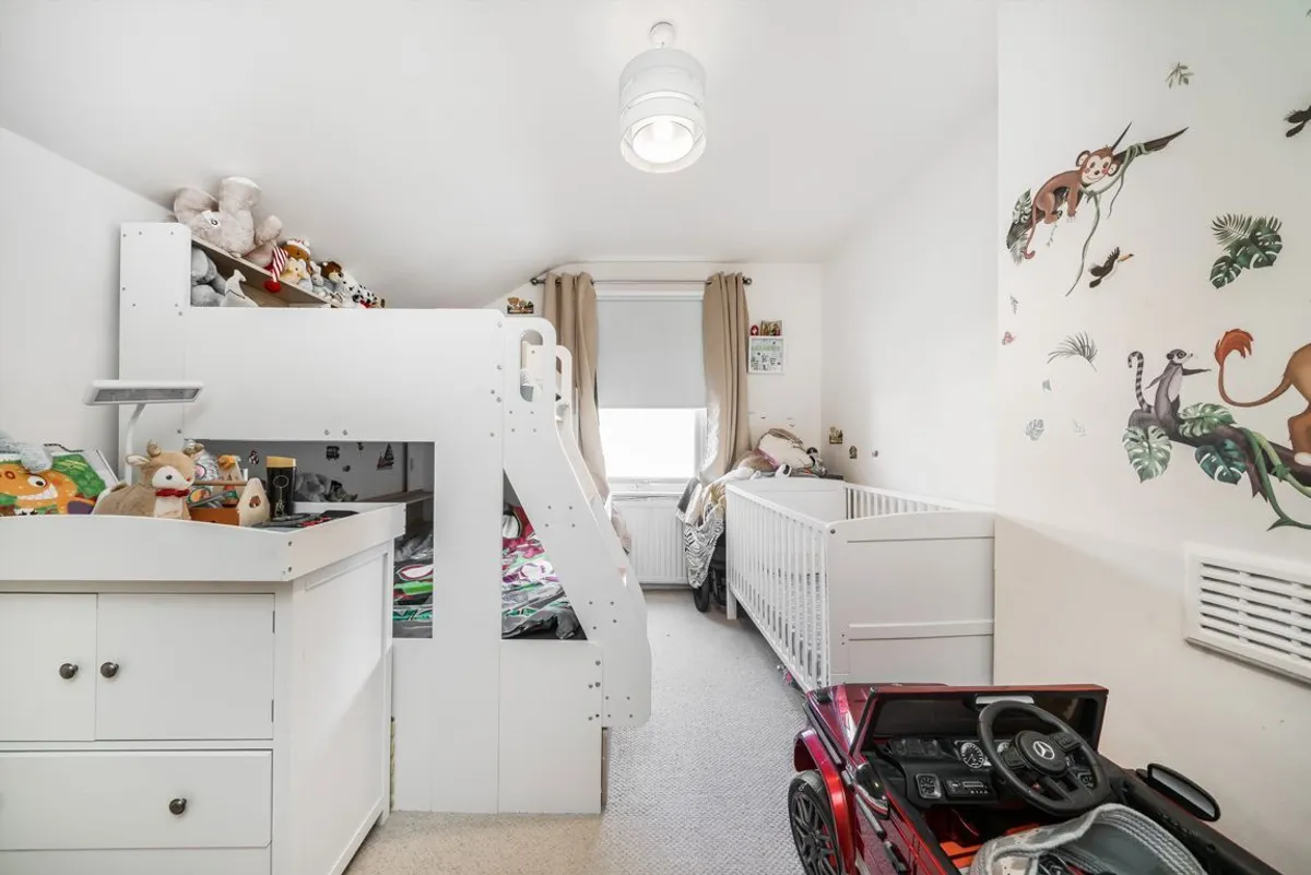 House Clairville Gardens in Greater London