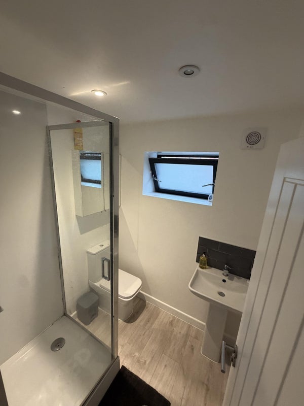 Room Link Road in Nailsea
