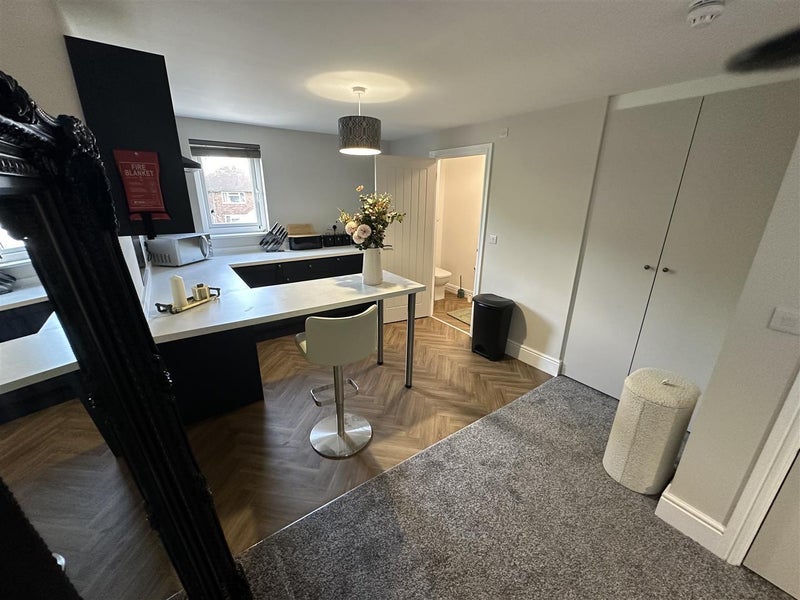 Room Stanton Place in Mansfield Woodhouse