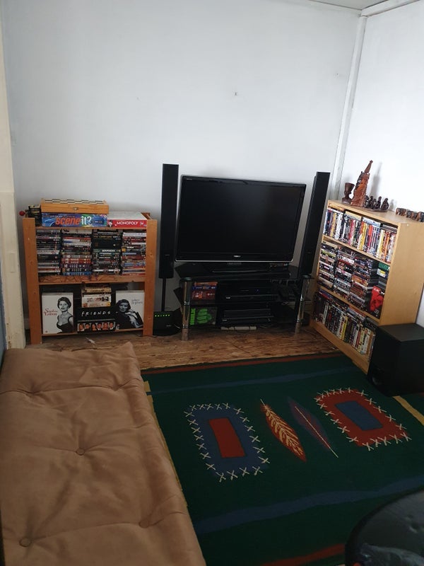 Room Wyndham Road in Greater London