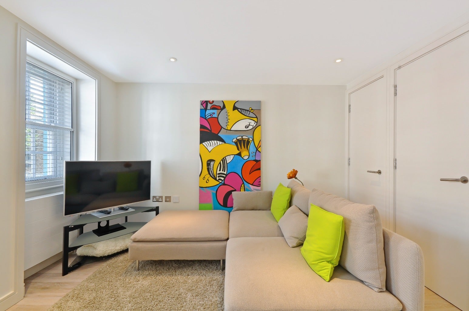 Flat Charlotte Street in Greater London