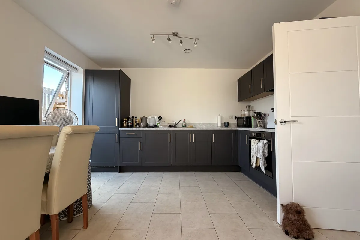 Flat Flatts Close in Harry Stoke