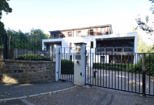 Flat Allerton Park in Leeds