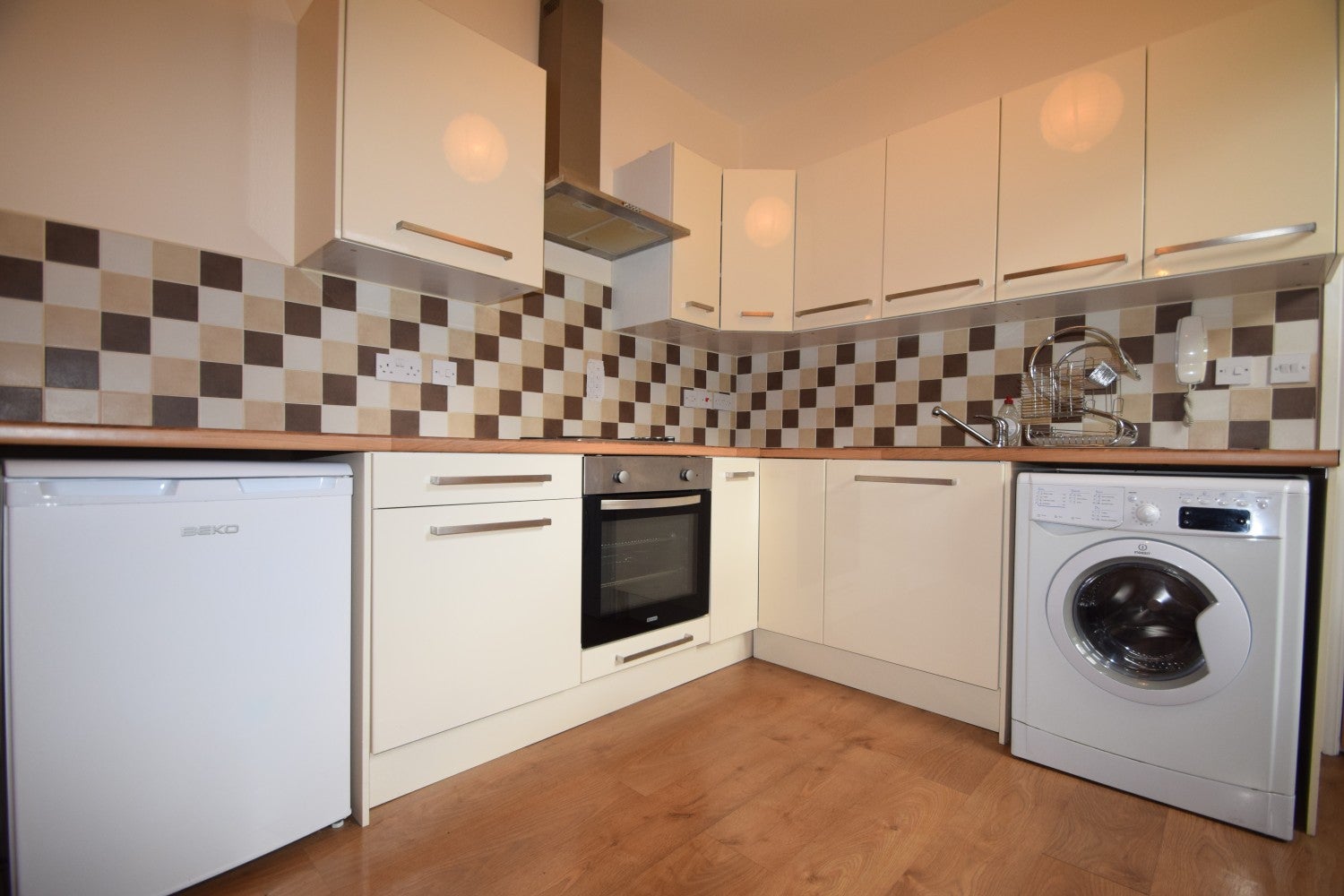 Flat Claude Road in Cardiff