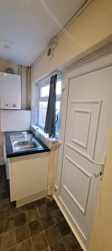 Room Renfrew Street in Liverpool