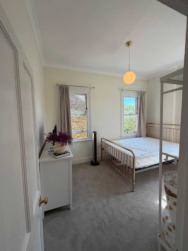 Room Wandle Road in Greater London