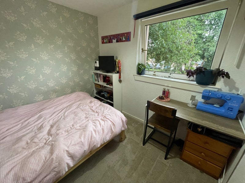 Room Glebe Court in Glasgow