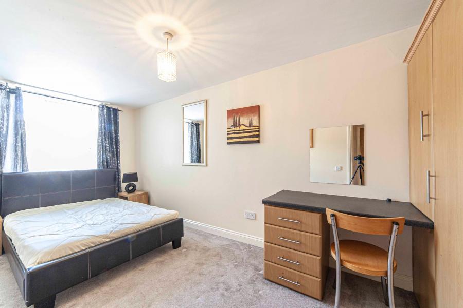 Flat Stamford Road in Tameside