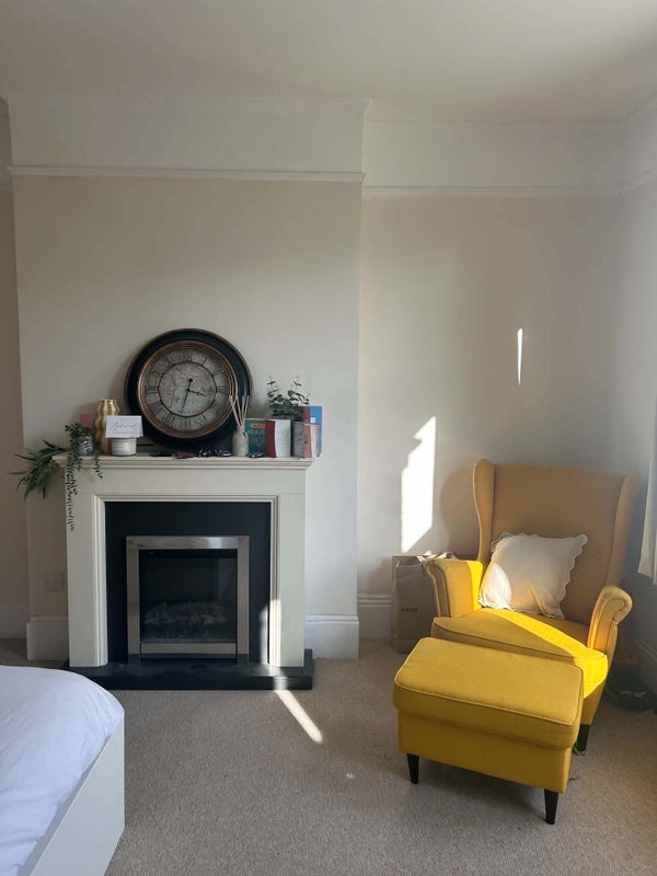 Room Sistova Road in Greater London