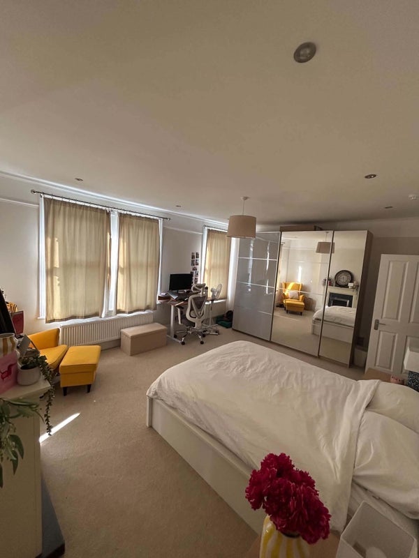 Room Sistova Road in Greater London