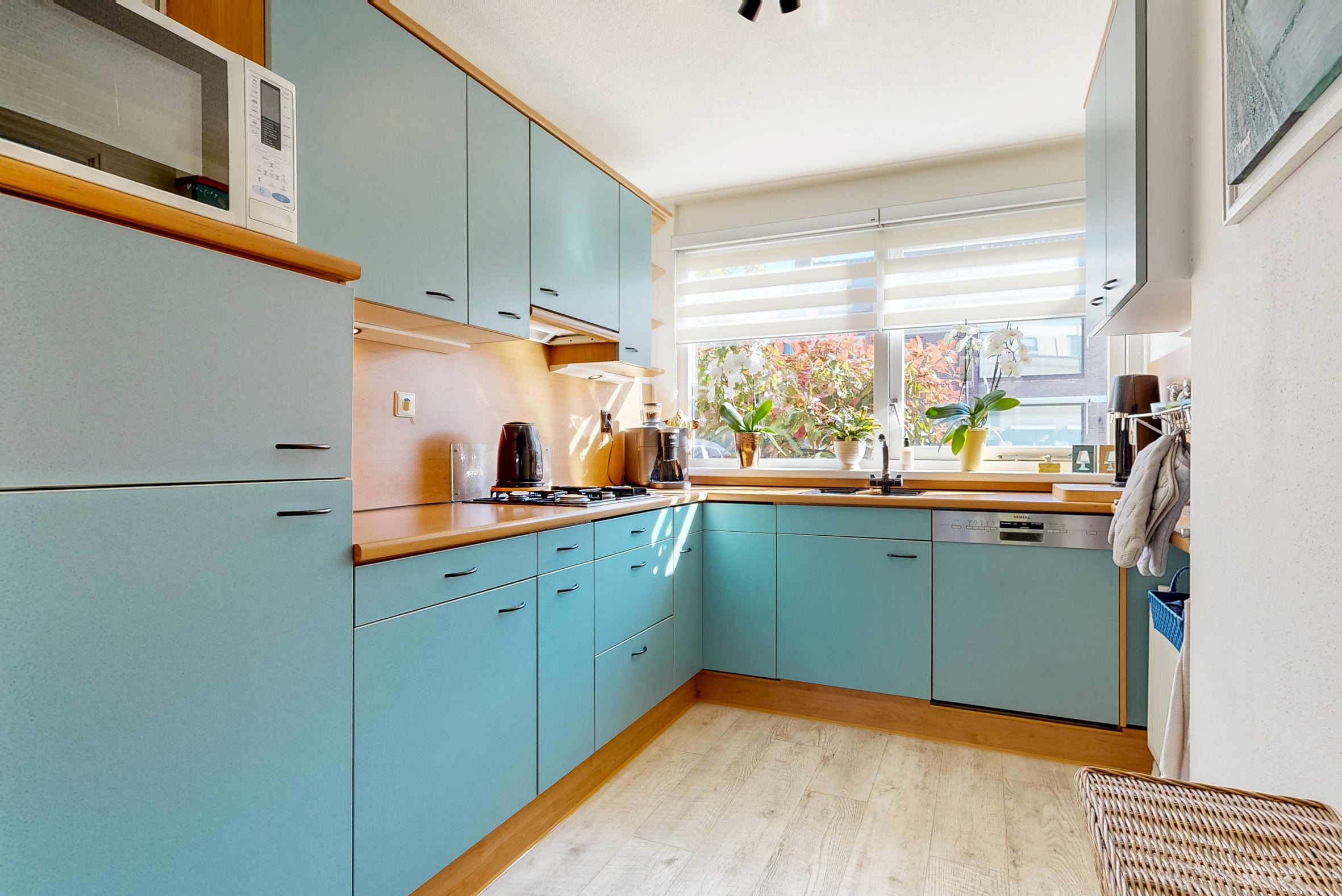Tussenwoning te koop: Van Alphenstraat 8, Maassluis