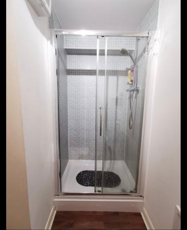 Room Hawkhill Close in City of Edinburgh