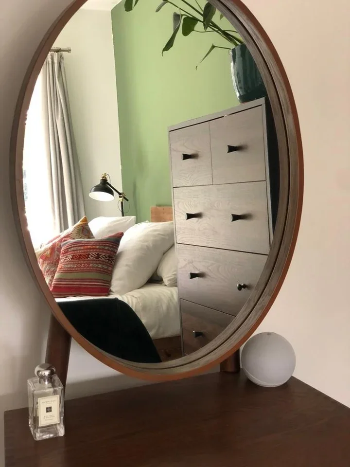Flat Lauriston Road in Greater London