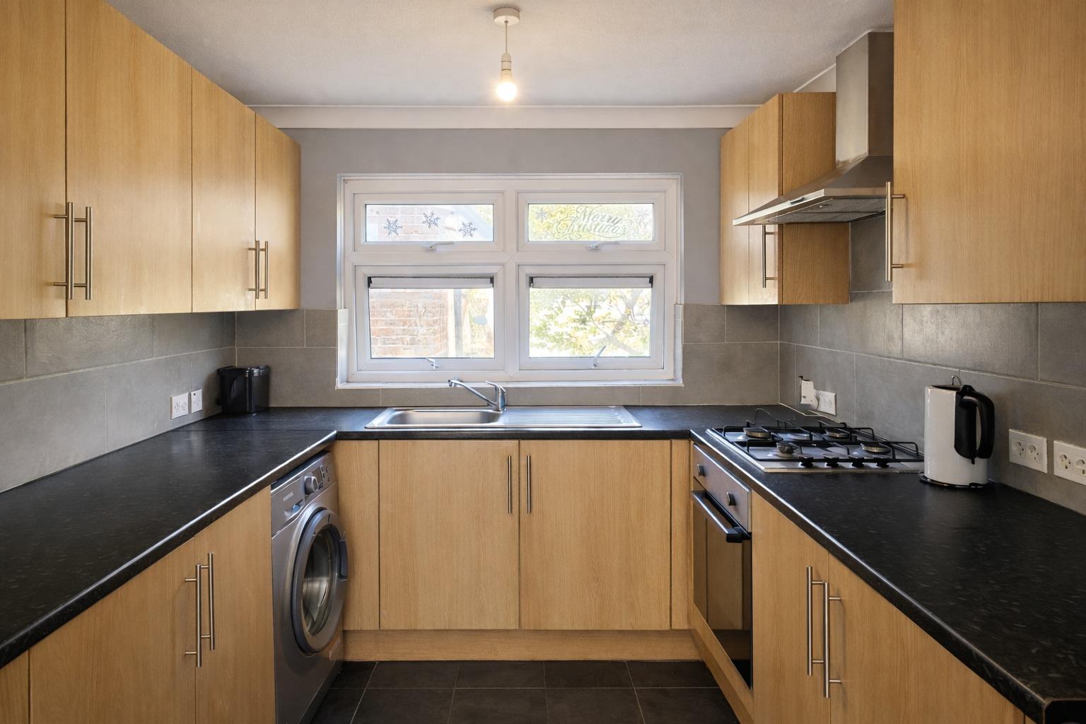 Flat Montem Lane in Slough