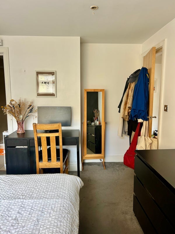 Room Acton Mews in Greater London