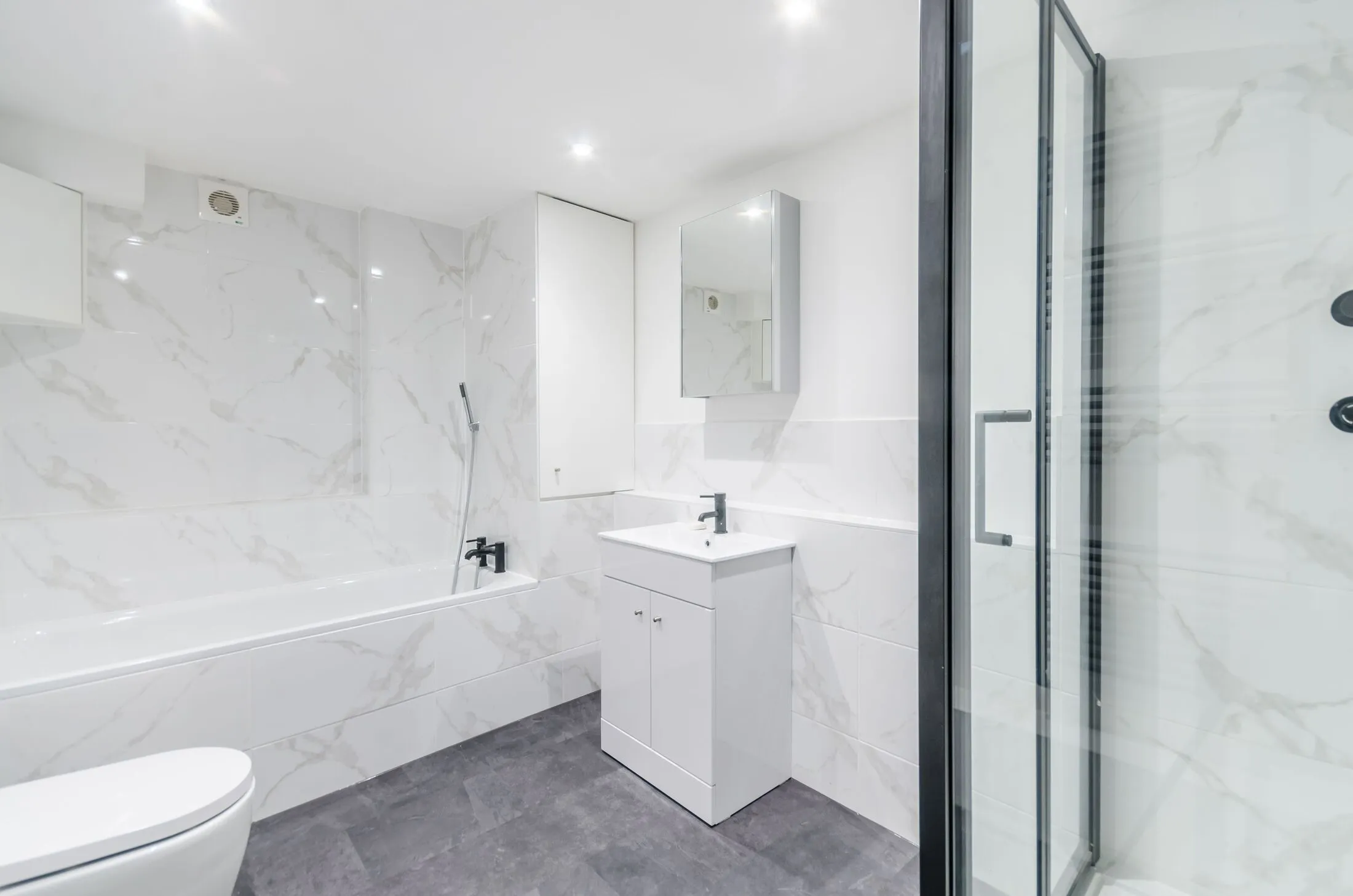 Flat Dawes Road in Greater London