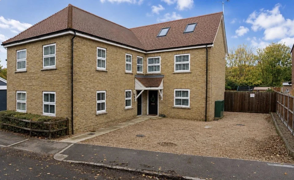 Flat Albion Road in Thanet