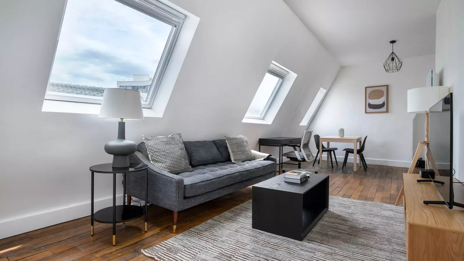 Flat Rue d'Artois in Paris