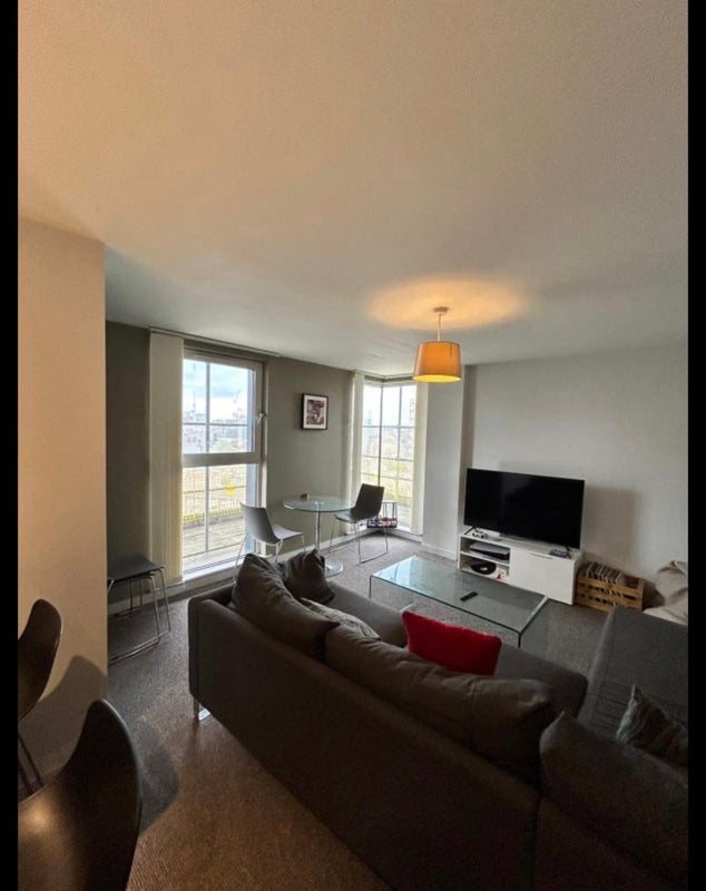 Room Chippenham Road in Manchester