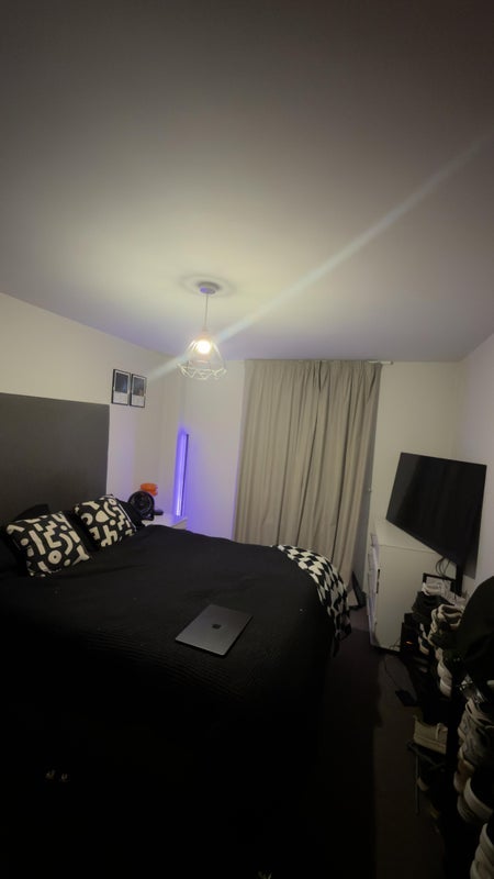 Room Chippenham Road in Manchester