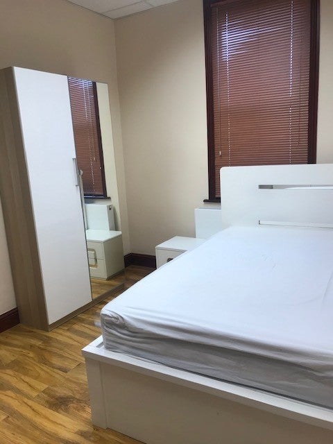 Room Romford Road in Greater London