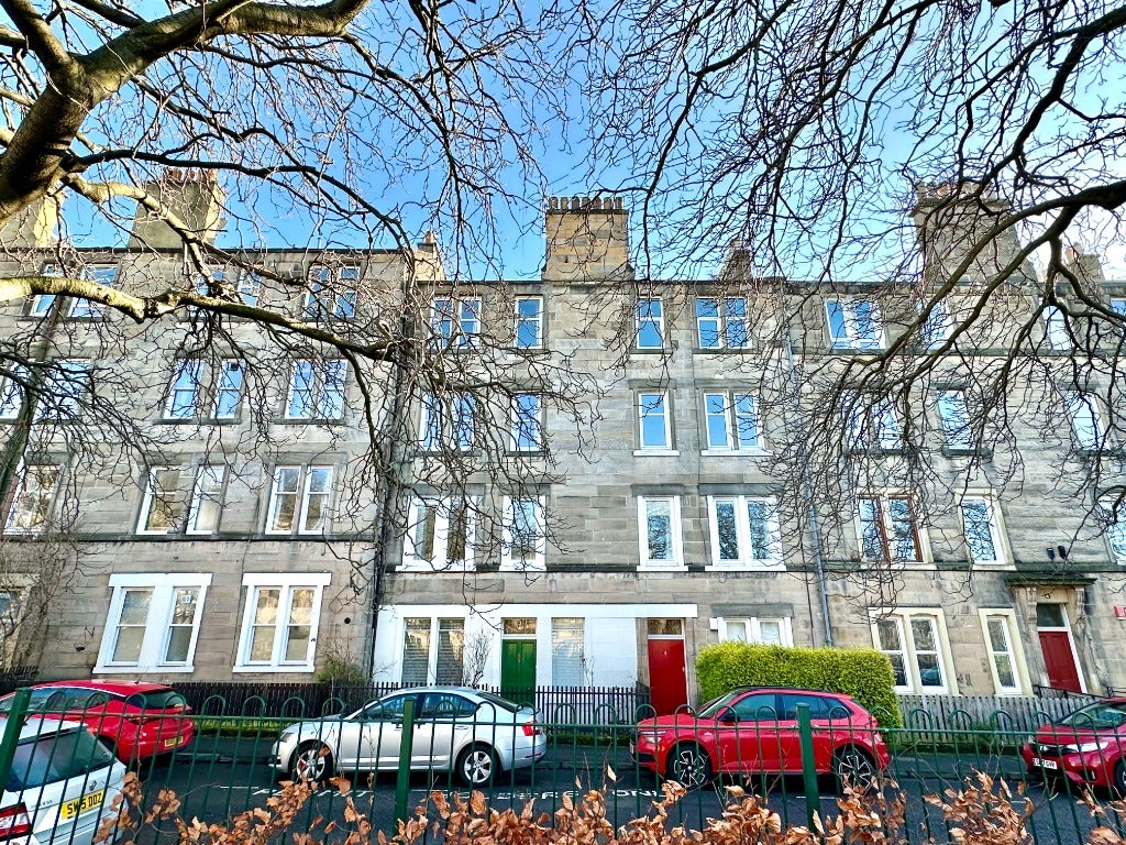 Flat Murieston Terrace in City of Edinburgh